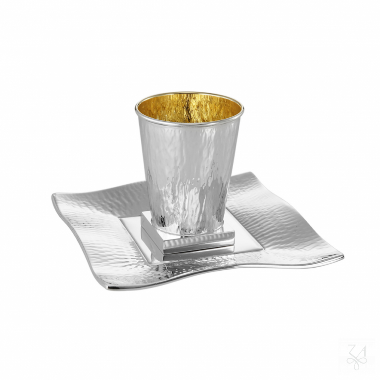 Kiddush Cup Hammered Square Base - Mod. Conico