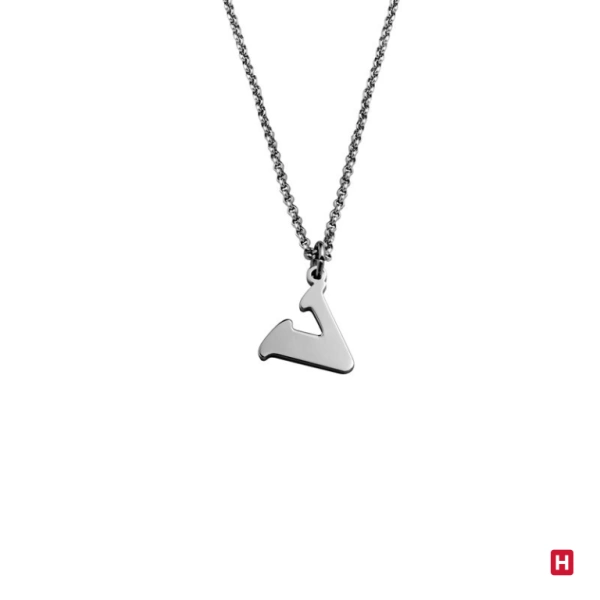 Necklace Hassu - Letter V 1