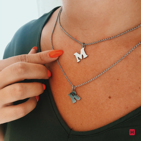 Necklace Hassu - Letter R 3