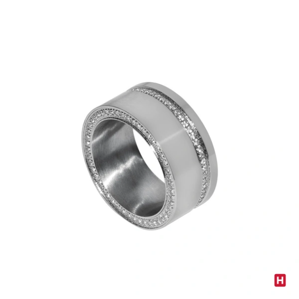 Ring Hassu Strong Woman 1