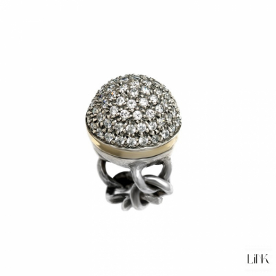 ANILLO CON ZIRCONIAS MÁRRON, PIEDRA BLANCA Y ORO 1