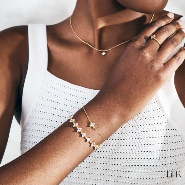 PULSERA LINK DORADA 4